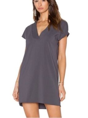 AMANDA UPRICHARD V-neck Mini  Dress 
Gray Short Sleeve Size Large
